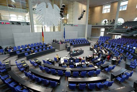 Das Plenum des Bundestages am 5.7.2002