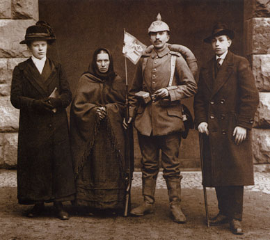 Familienbild mit Soldat